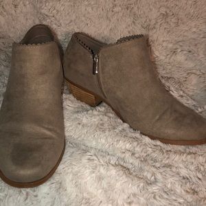 torrid - Tan scalloped booties